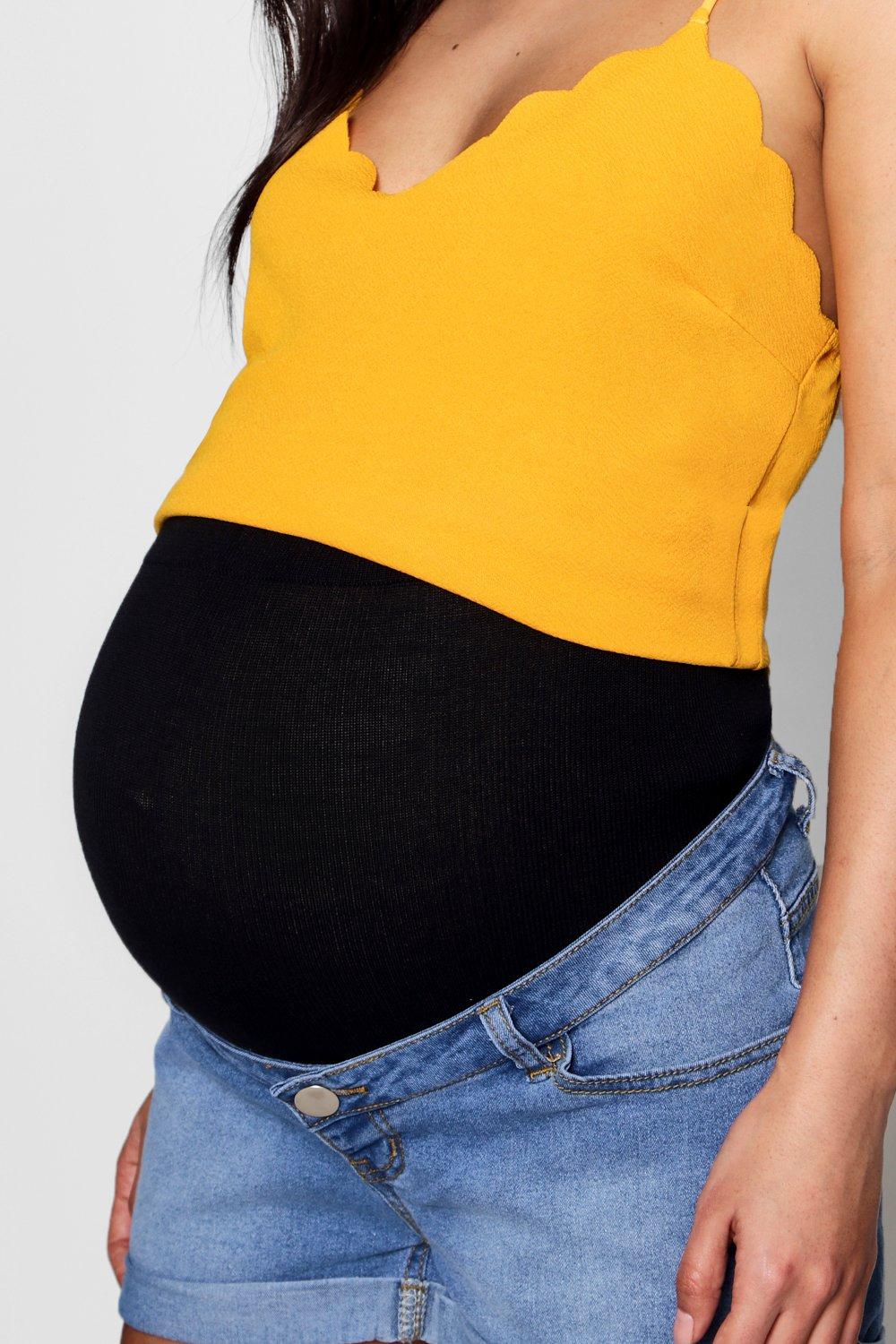 Maternity on sale shorts boohoo